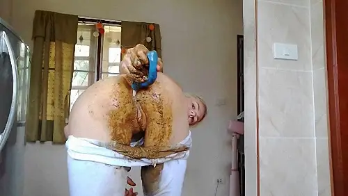MissAnja – Dancing Creamy Poo Enema Fart in White Leggings 2018