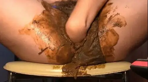 Scat in fiolet panty and squirt