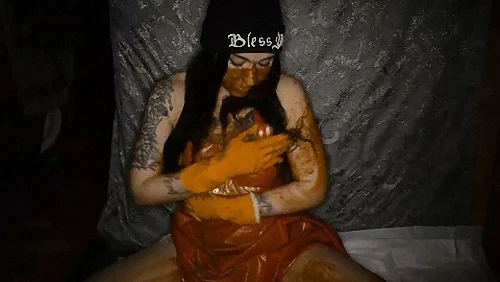 SweetBettyParlour Testing Rubber Gloves In APOCALYPTIC Room