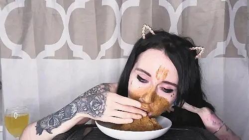 DirtyBetty – Real Scat Breakfast
