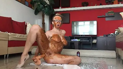 JosslynKane – Shitty lotion all over 1
