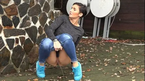 Pissing On Tiptoes
