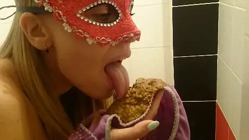 Shiting in panties 3 month of pregnancy