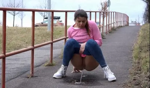 The Walkway Vany Ully Got2Pee 2018