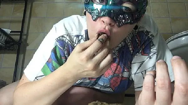 Attempting to Eat My Poo 2019