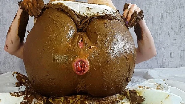 AnnaCoprofield – White shorts and smearing women scat videos, 2019