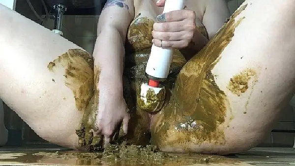 ChubbiBunni – Poop Play Masturbation women scat videos, 2019