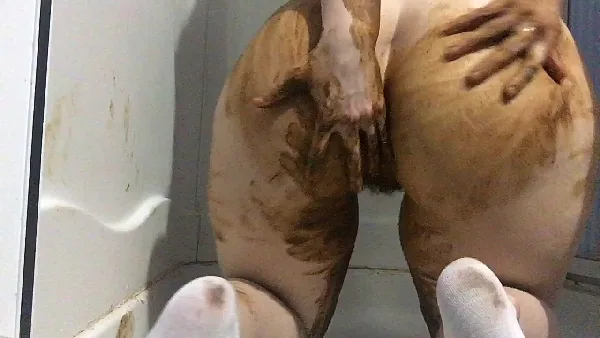 Pee and Poo Smear women scat videos, 2019