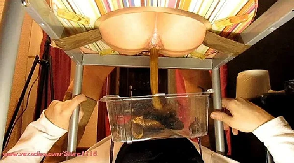 4 Scat Girls – Chocolate Cake for Us and for the loser toilet slave, Ful…