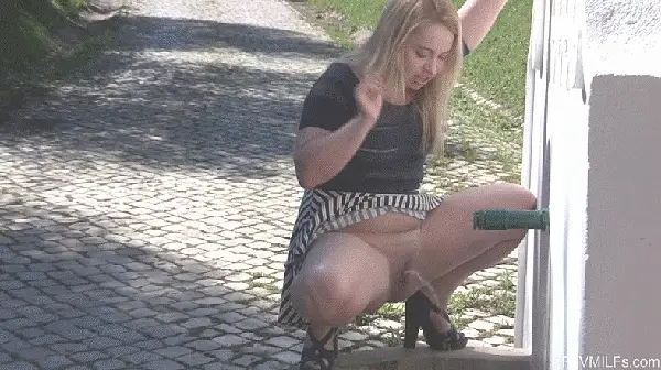 Olga – Busty Show-Off 2