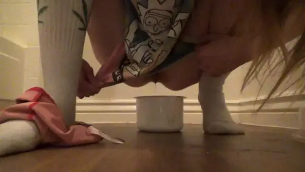 Missbroadwayy – Pee Play Female Domination