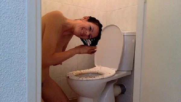 Nastymarianne – Dirty time in the toilets