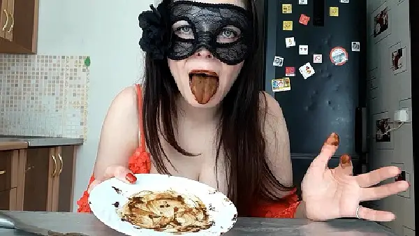 ScatLina – Xtreme Enormous Scat Swallow Without Camera