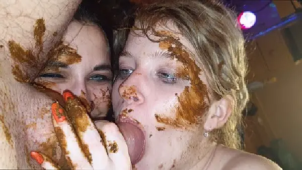 Scat And Pee Top Models Threesome By Top Girls