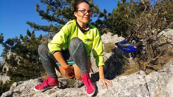 Dream4Angel – High Altitude PEE on PUBLIC Mountain Trail