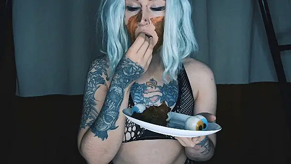 DirtyBetty – Monsta girl ate own shit with ur eyes