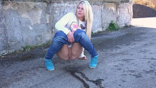 Gorgeous Claudia Macc features in piss compilation