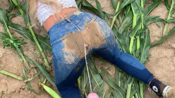 Devil Sophie – Spanner alarm- Jeansfetz piss semen batt