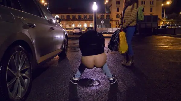 Kathy – Sally – Pissing pissing in public, HD 2020