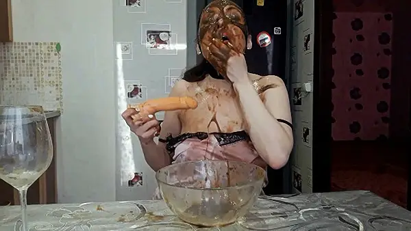 ScatLina – I eat shitty womit part 2 women scat videos, 2020