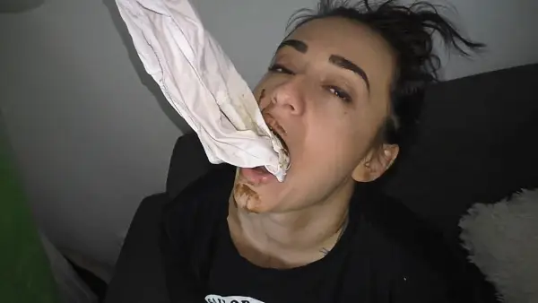 HotDirtyIvone – Im Eat Sarah Shit