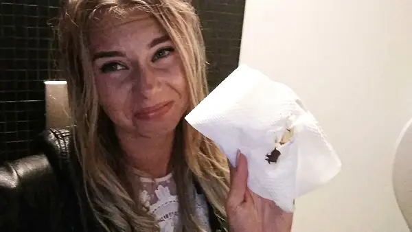 HotDirtyIvone – Public stink
