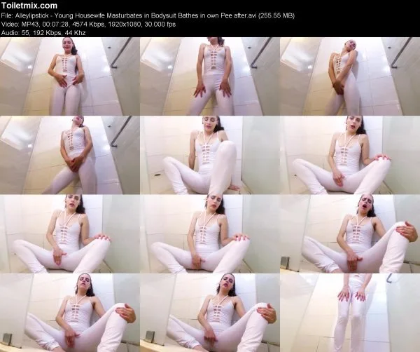 Alleylipstick – Young Housewife Masturbates in Bodysuit Bathes in own Pe…