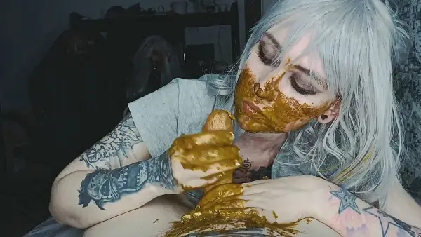 SweetBettyParlour – Scat – piss drinking – dirty blowjob