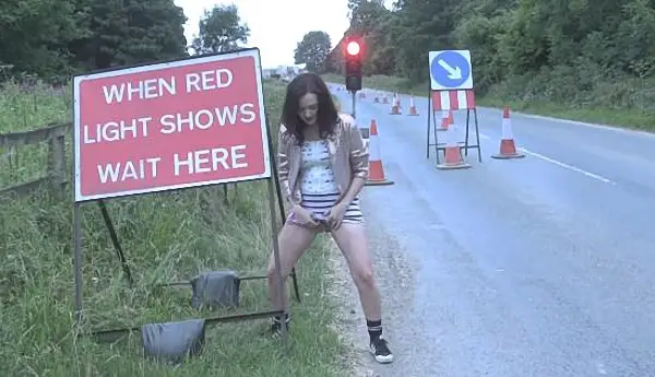 Her Kink – Roadworks Piss