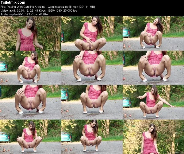 Pissing With Caroline Ardulino – Carolineardulino15
