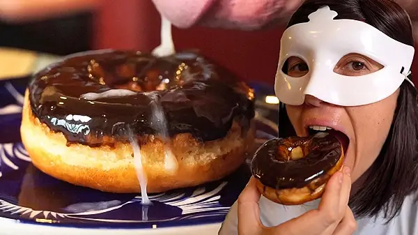 Cum on Donut BruceandMorgan