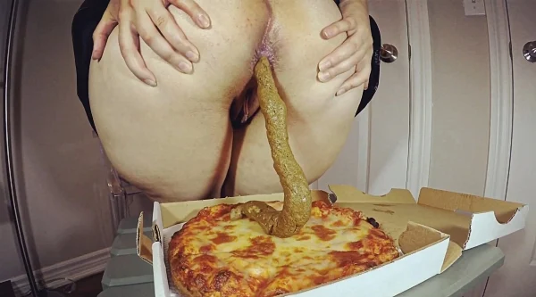 LoveRachelle2 – Shitty Pizza
