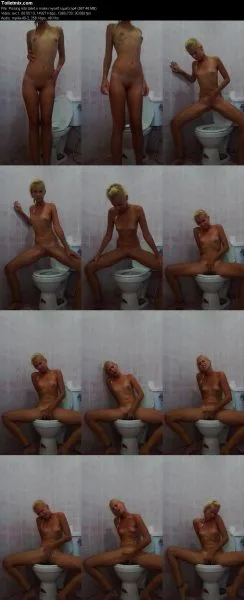 Pissing into toilet n make myself squirt