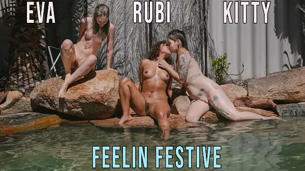 Eva – Kitty – Rubi – Feelin Festive