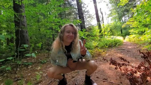 Sarah Evans – pissing compilation