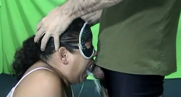 Throat Challenge Laury