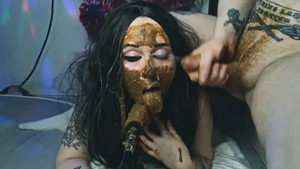 SweetBettyParlour – Two Dirty Bones vs Scat Girl