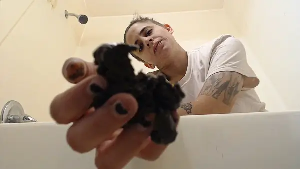 efrolesbians – Good Boy Watch My Smelly Shit