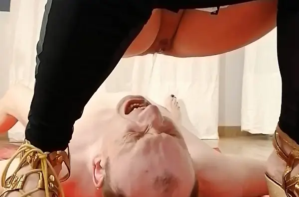 Facesiting Breathcontrol And Surprise In The End