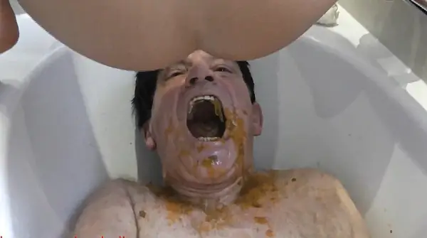 Lady Lisas Shit Shower