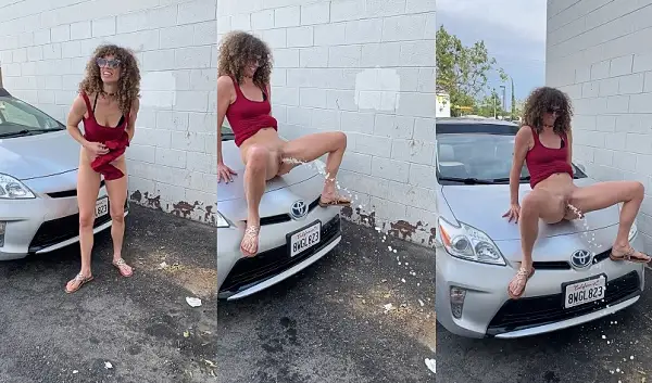 VibeWithMolly – Pee in parking and in my mouth