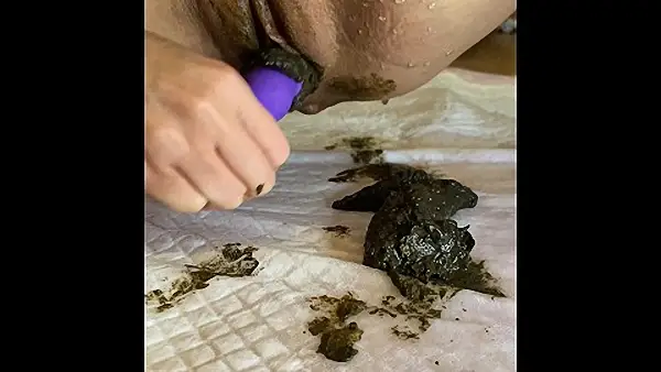 p00girl – A large portion of shit to smear on the pubis