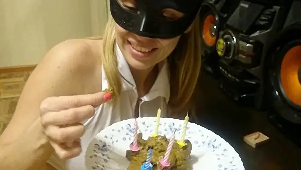 Brown wife – Cake of shit