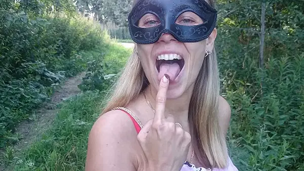 Brown wife – Posing beside a country road