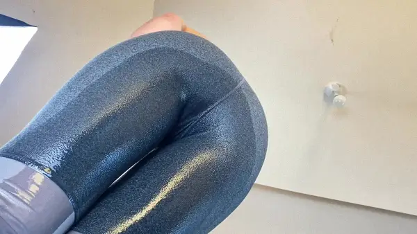 TwinAngle – Yoga Pants WETTING 1
