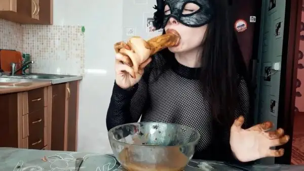 LinaScat 64 women scat videos, 2021