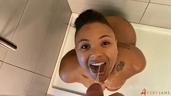 Avery Jane – Manuel Ferrara Fucks My Ass Then Pisses In My Mouth