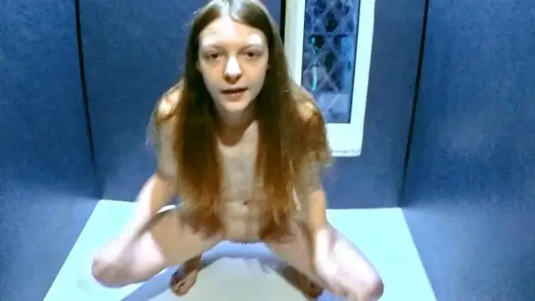 Ffezine – Shower pee