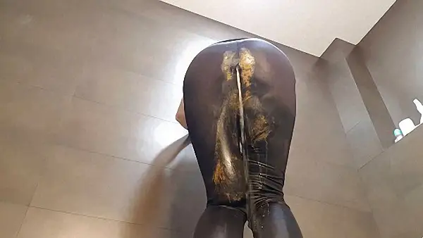 Thefartbabes – Leather Leggings Diarrhea