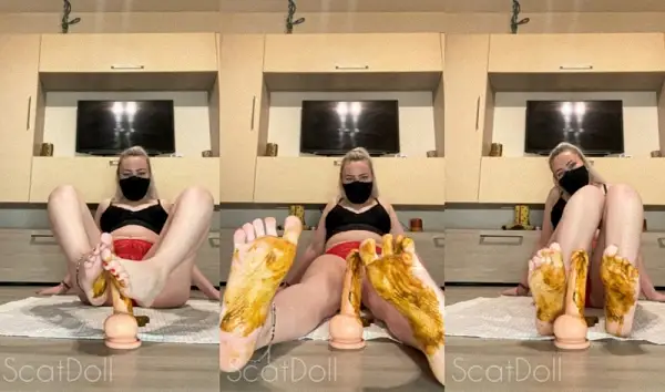 Scat Doll – Sexy Shit and Sloppy Footjob